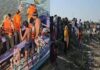 वृंदावन में यमुना में पलटा स्टीमर, हादसे में 10 की मौत और कई लापता