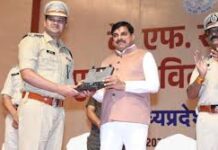मुख्यमंत्री डॉ. यादव ने पुलिस विभाग के पुरस्कारों की राशि बढ़ाने की दी मंजूरी