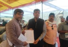 रामपुर-बटुरा परियोजना की पर्यावरण जनसुनवाई में ग्रामवासियों ने एकजुट होकर रखीं मांगें, आश्वासन के बाद शामिल हुए ग्रामीण*